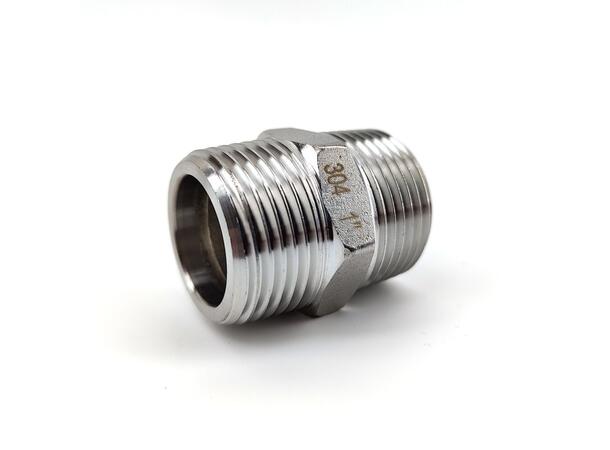 6 mm slangnippel för 5/8" mutter