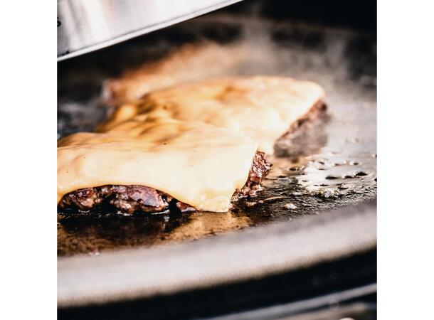 Kamado Joe Halvmåneformad Vändbar Stekplatta i Gjutjärn – För Classic