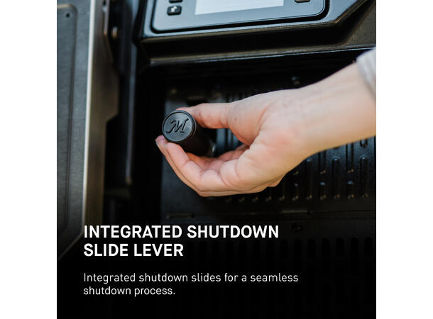 Masterbuilt® Gravity Series XT Digital Charcoal Grill & smoker