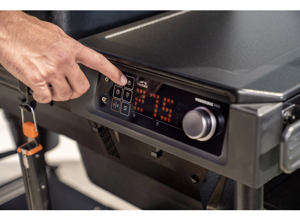 Traeger Woodridge pro