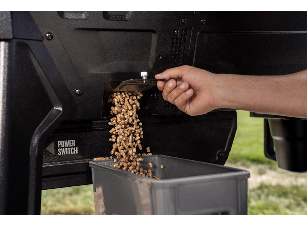 Traeger Woodridge pro