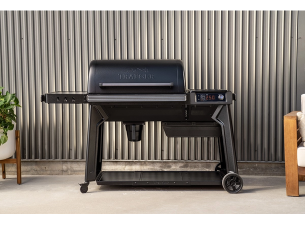 Traeger Woodridge pro